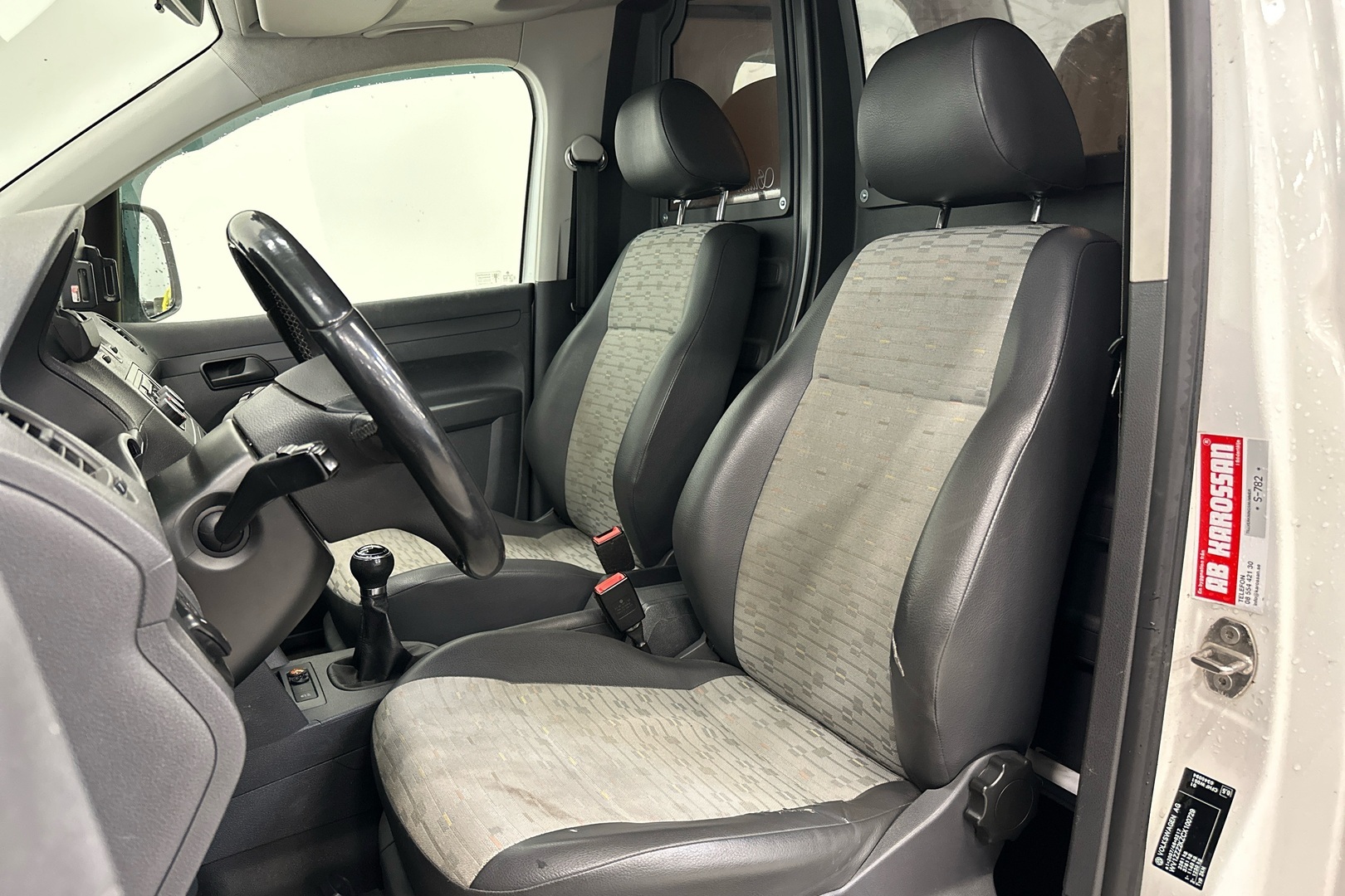 VOLKSWAGEN Caddy 2012