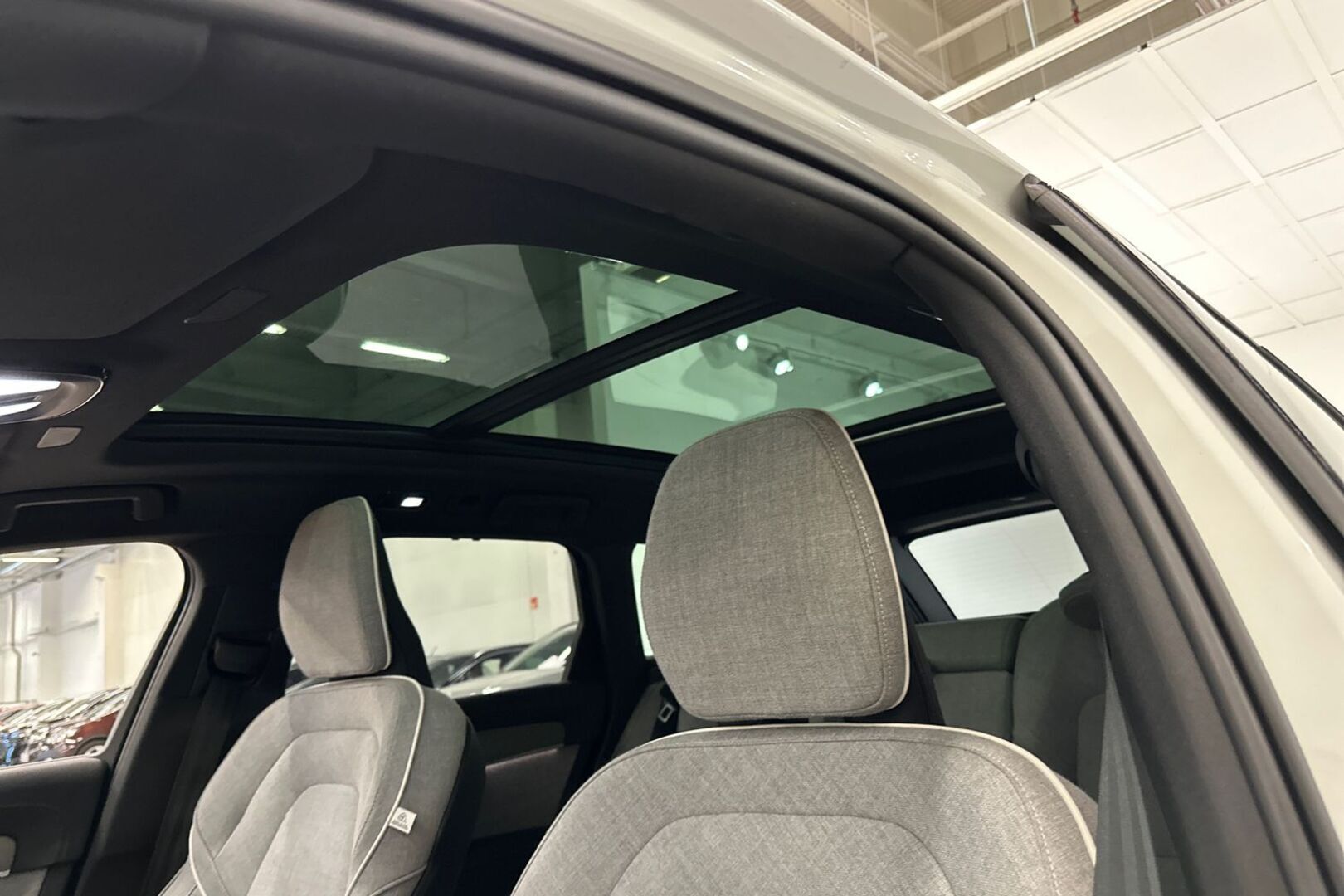 VOLVO V90 2024