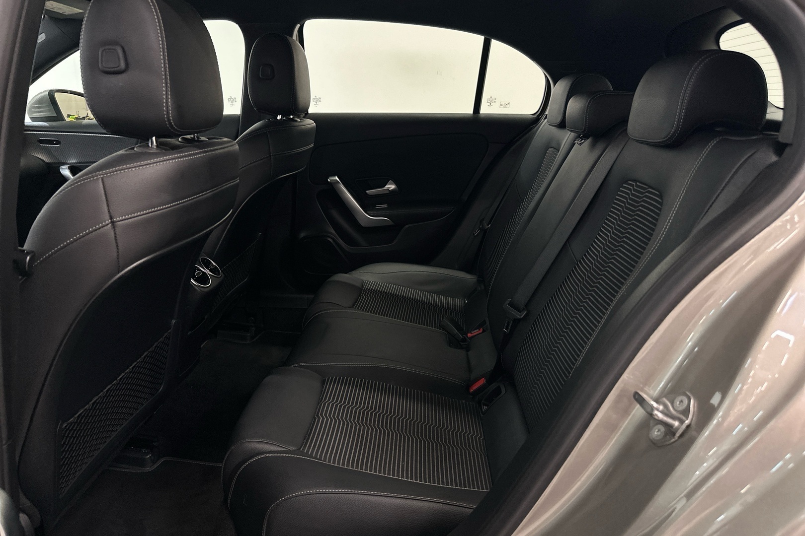 MERCEDES-BENZ A 2020