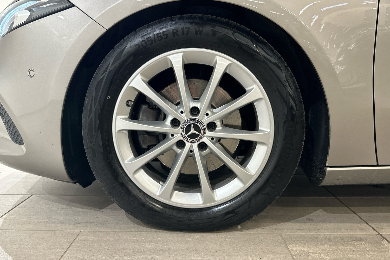 MERCEDES-BENZ A 2020