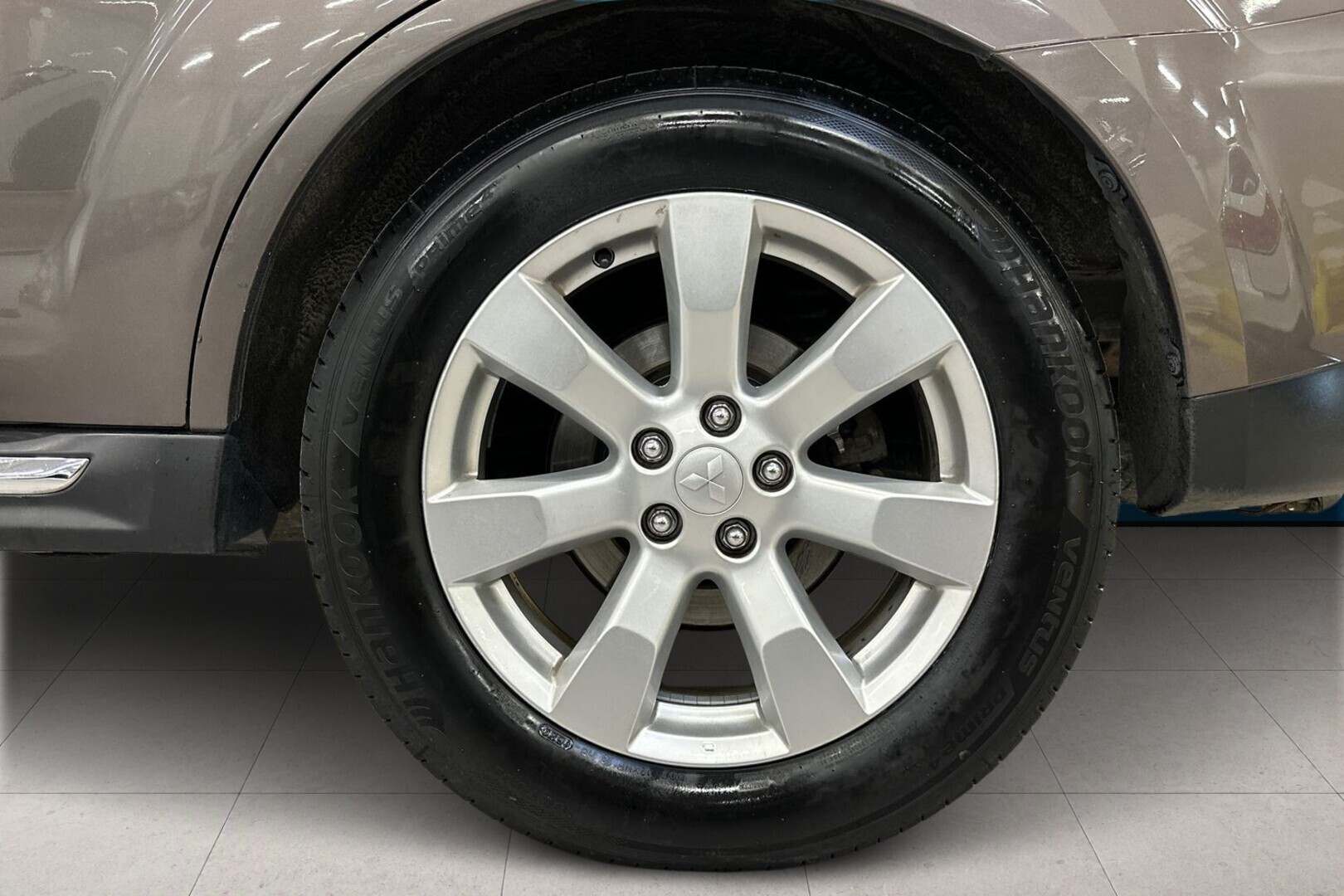 MITSUBISHI Outlander 2012