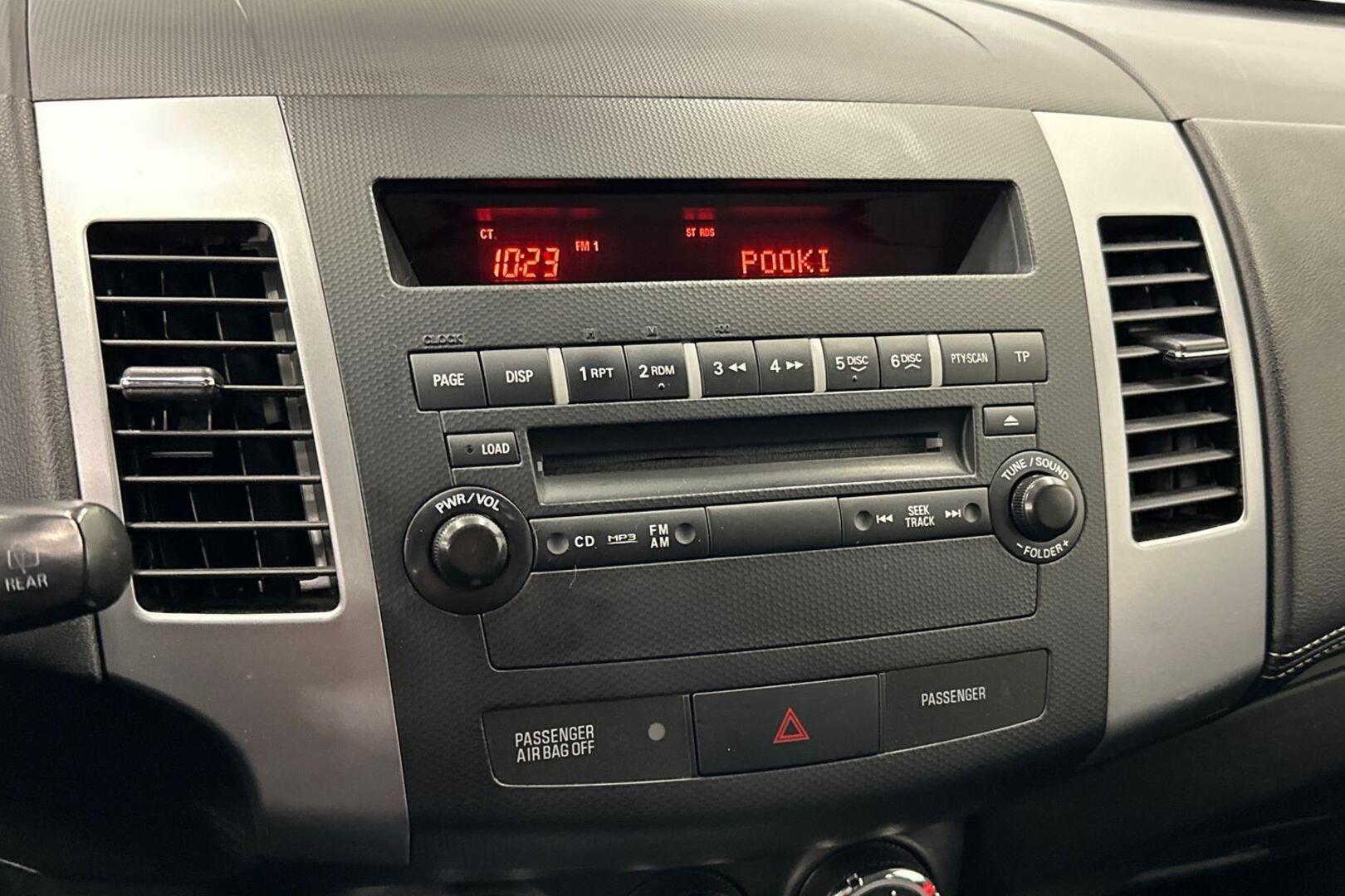 MITSUBISHI Outlander 2012