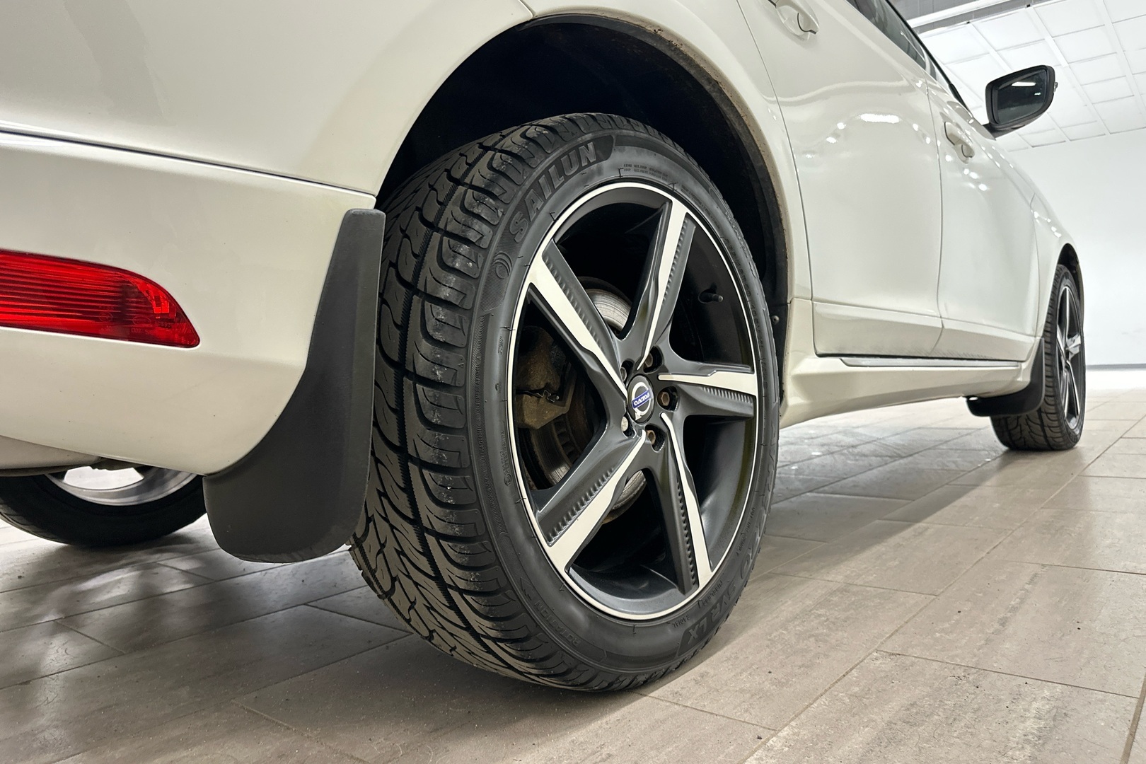 VOLVO XC60 2016