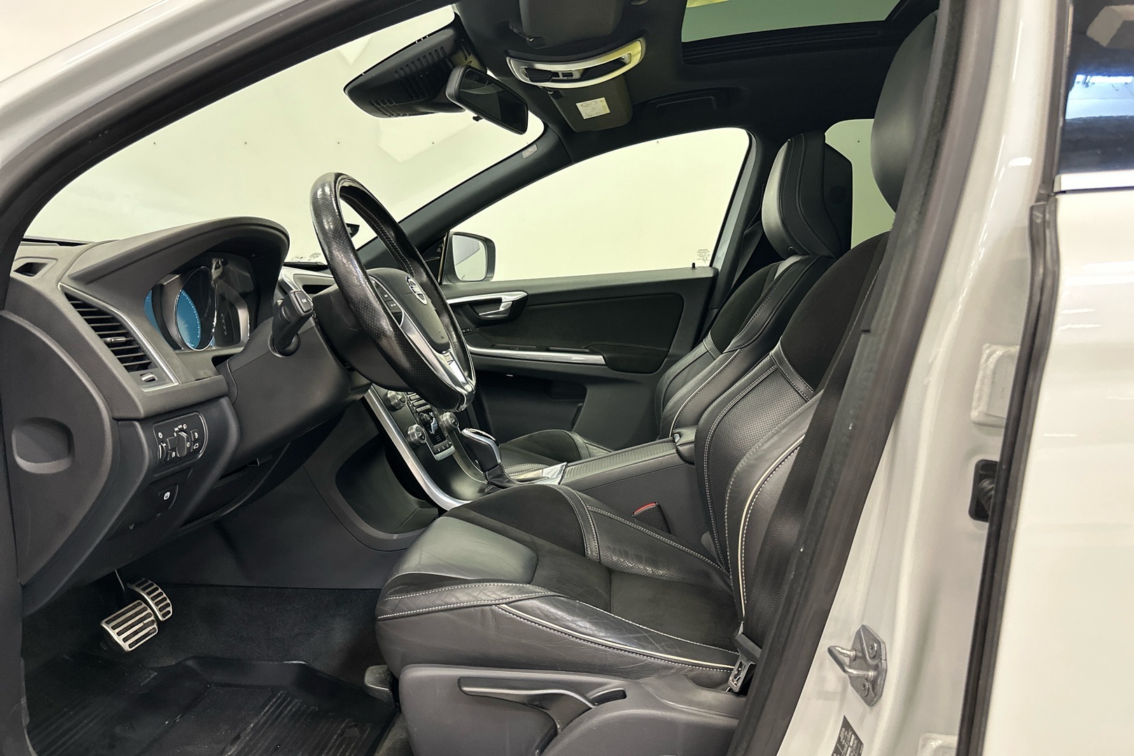 VOLVO XC60 2016