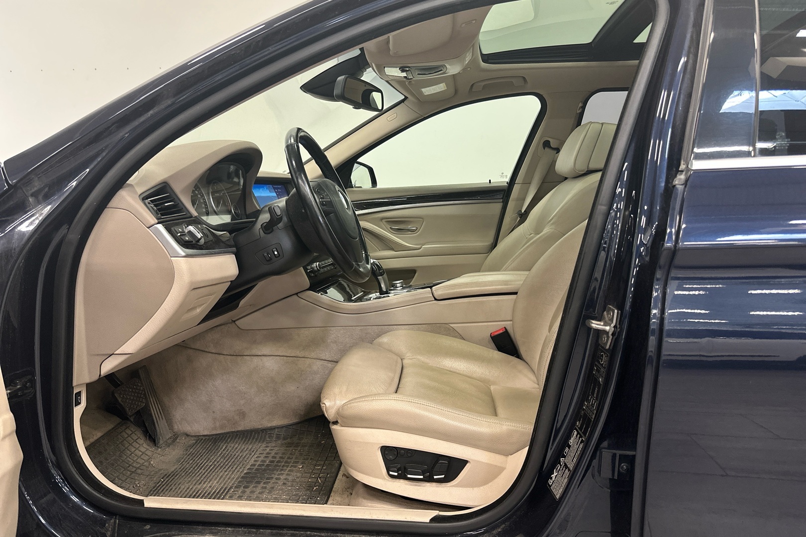 BMW 530 2011