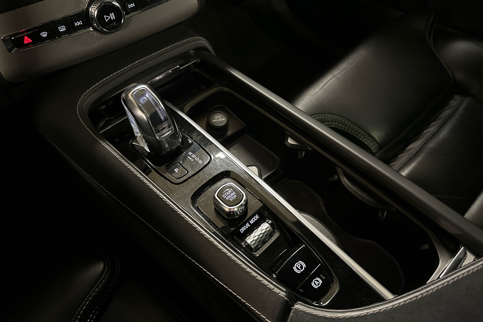 VOLVO XC90 2018