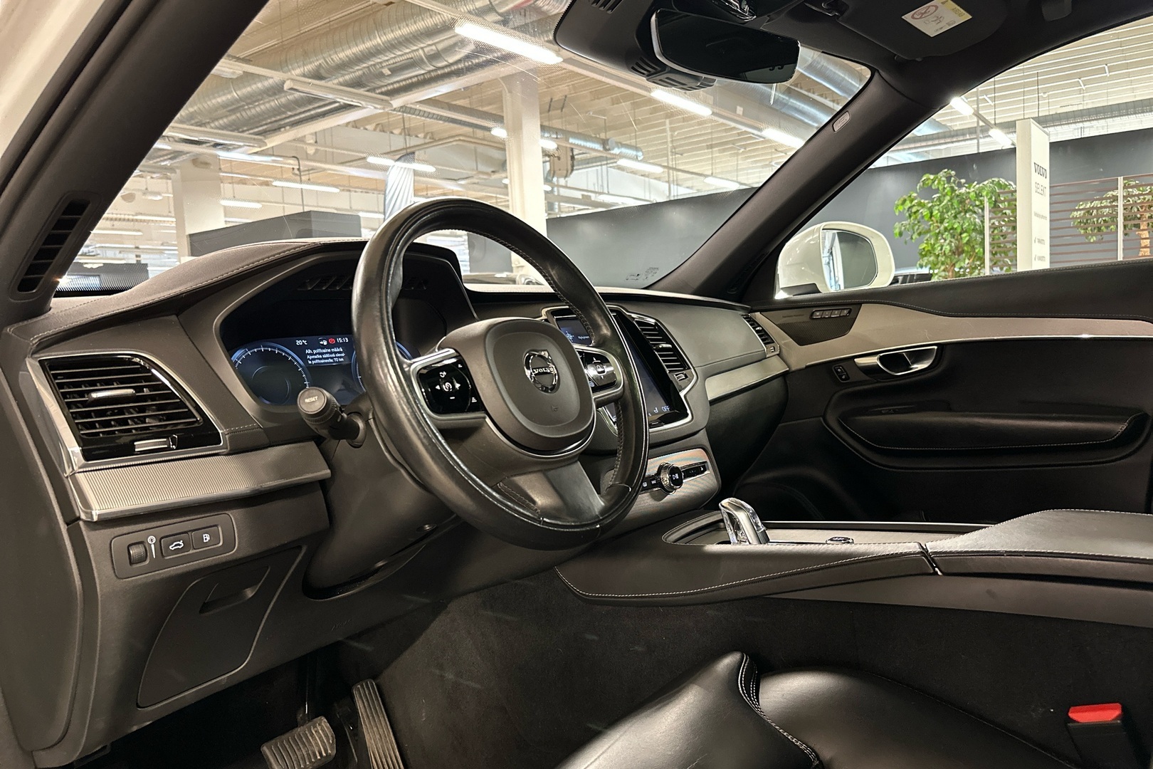 VOLVO XC90 2018
