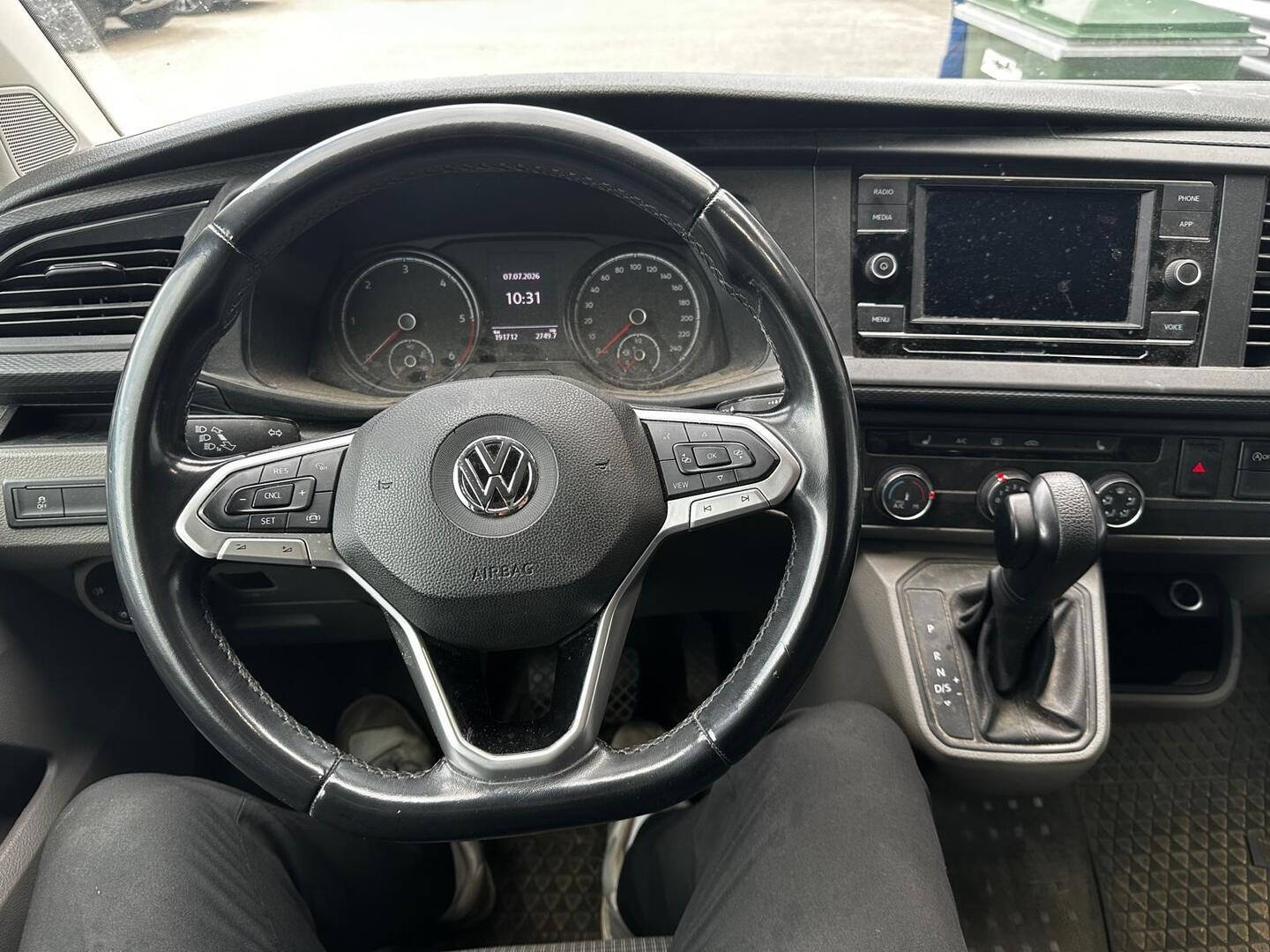VOLKSWAGEN Transporter 2020