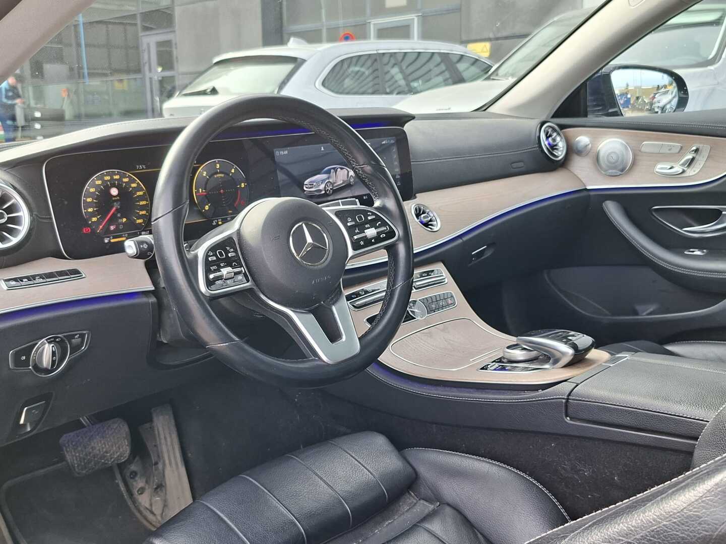 MERCEDES-BENZ E 2019