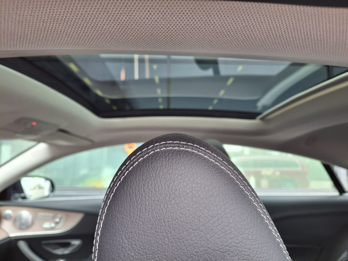 MERCEDES-BENZ E 2019