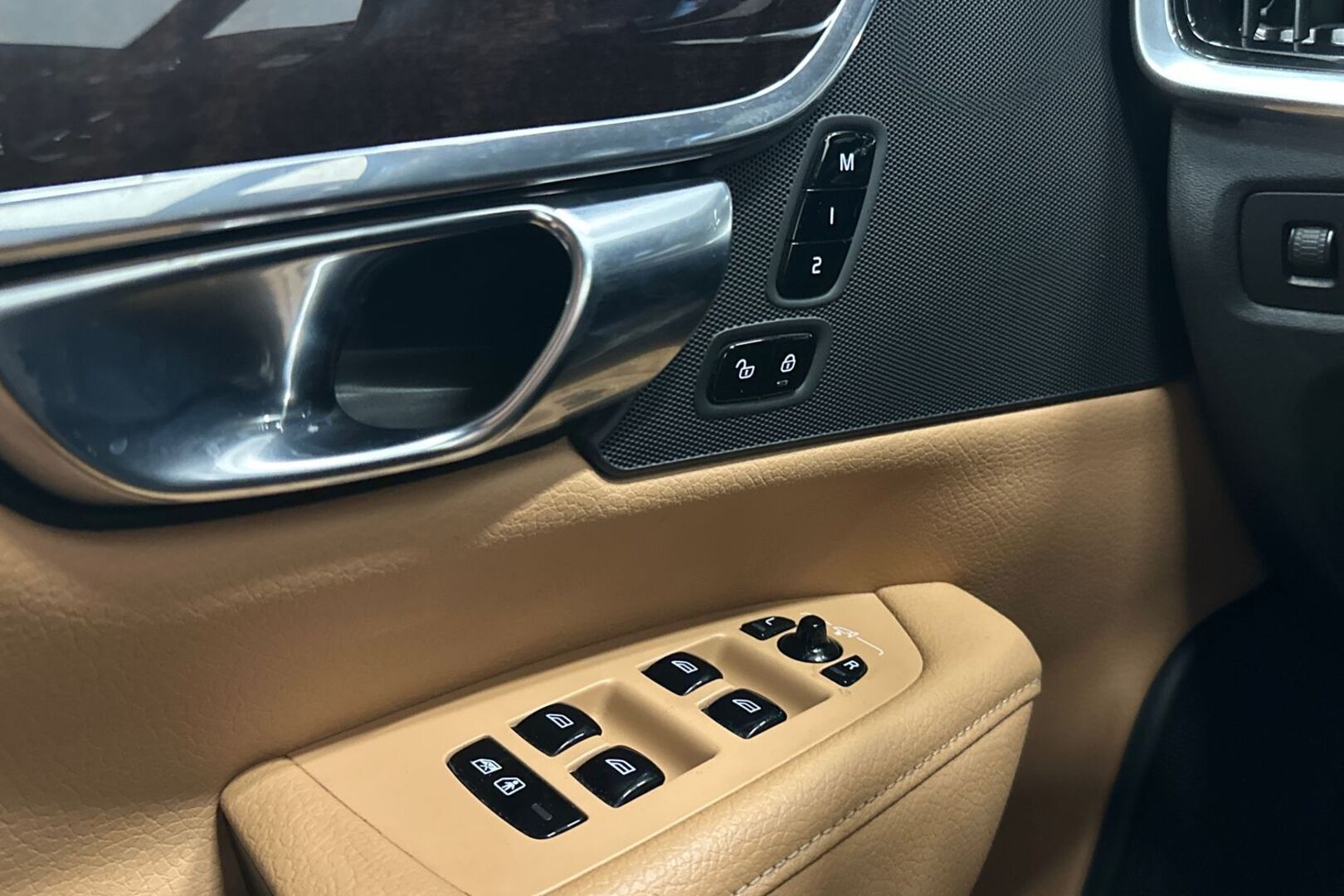 VOLVO V90 2019
