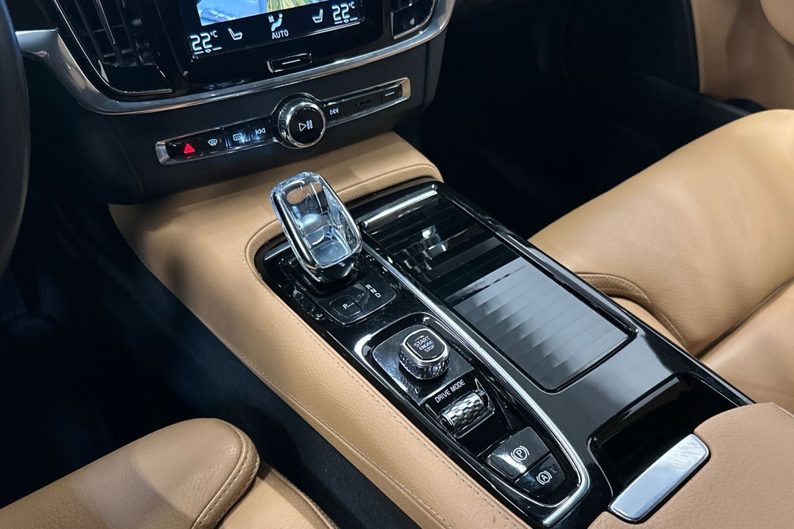 VOLVO V90 2019
