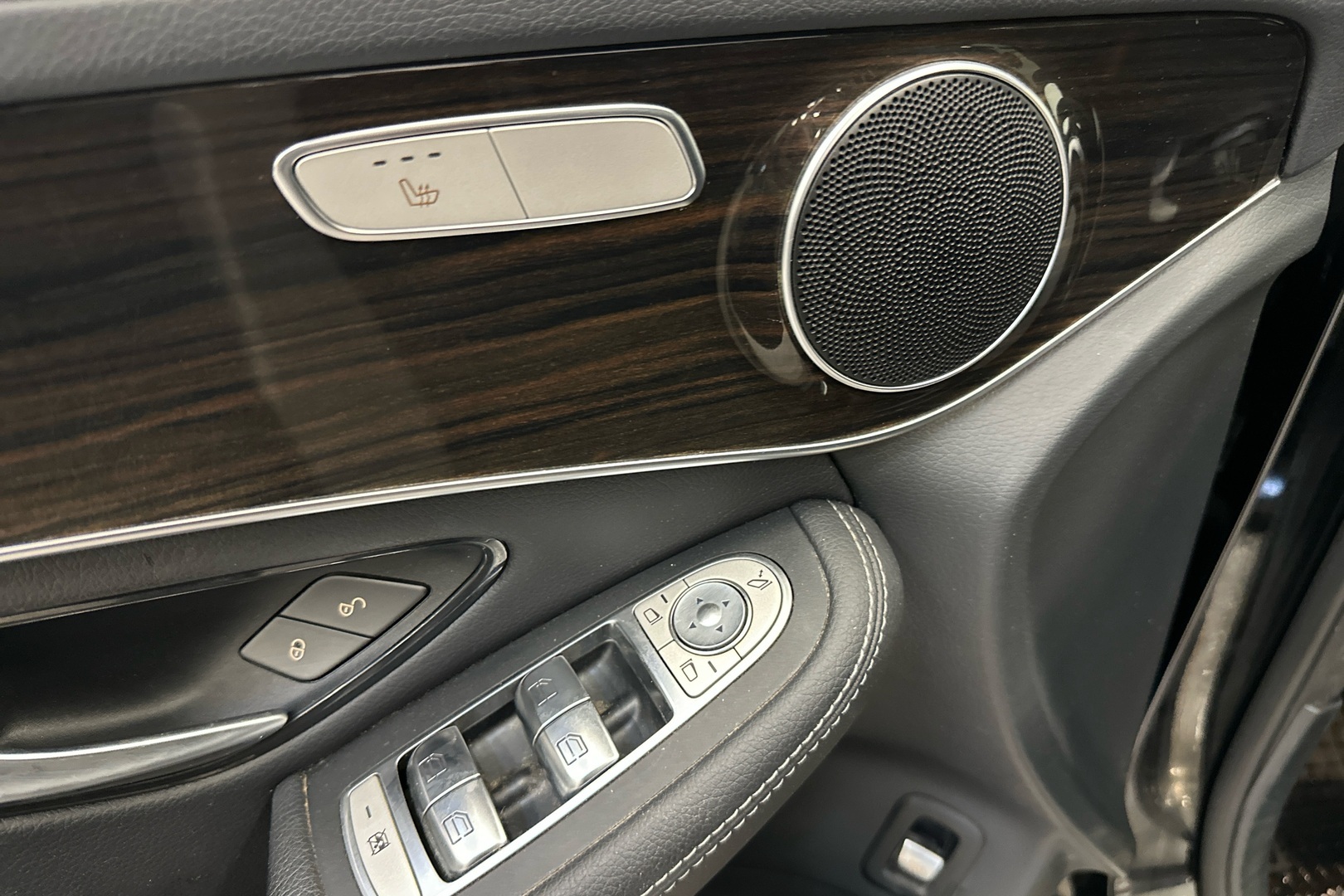 MERCEDES-BENZ GLC 2021