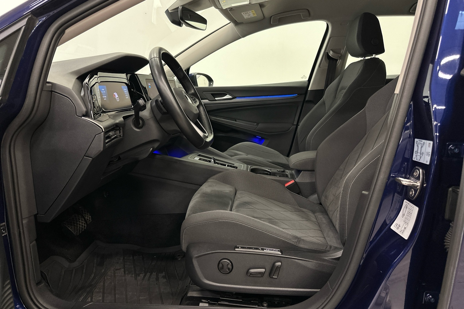 VOLKSWAGEN Golf 2020