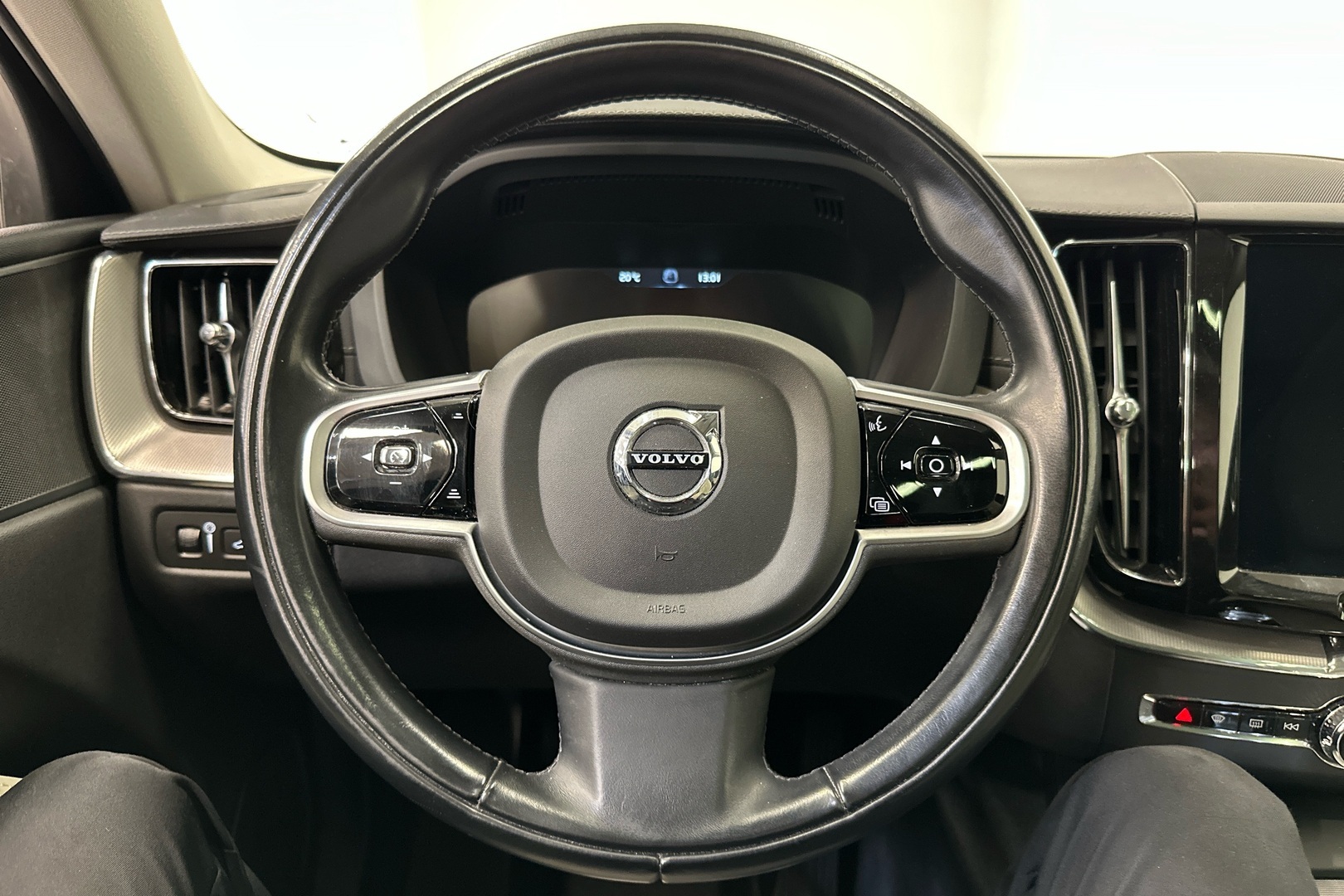VOLVO XC60 2020