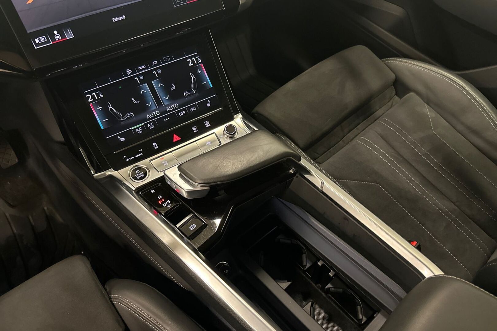 AUDI Q8 e-tron 18