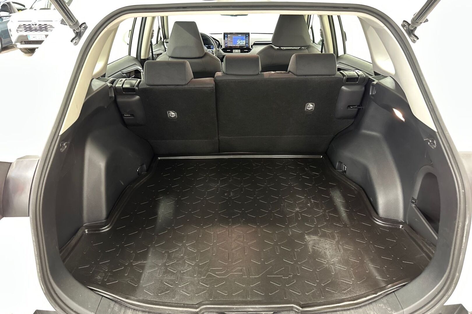 TOYOTA RAV4 2021