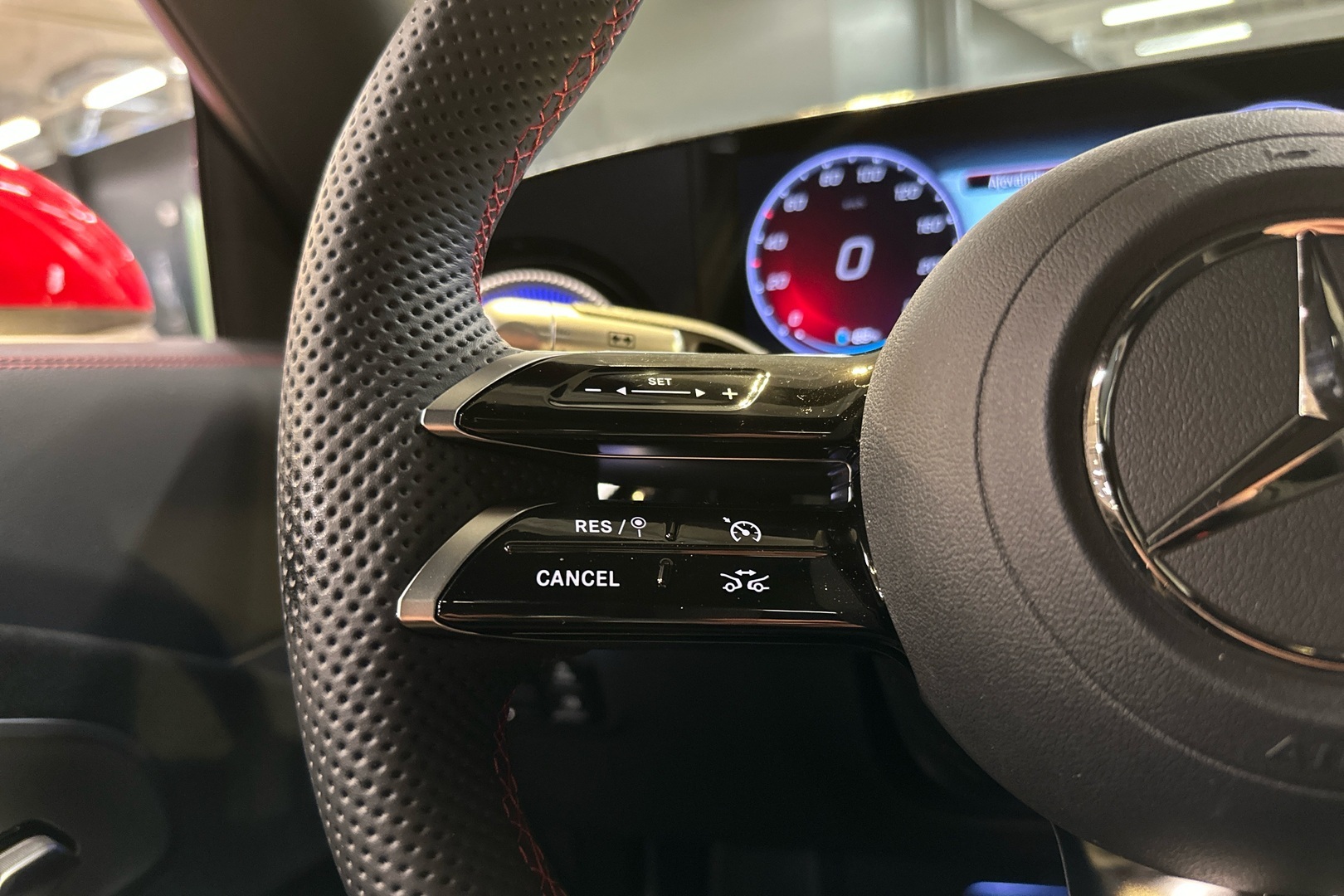 MERCEDES-BENZ CLA 2025