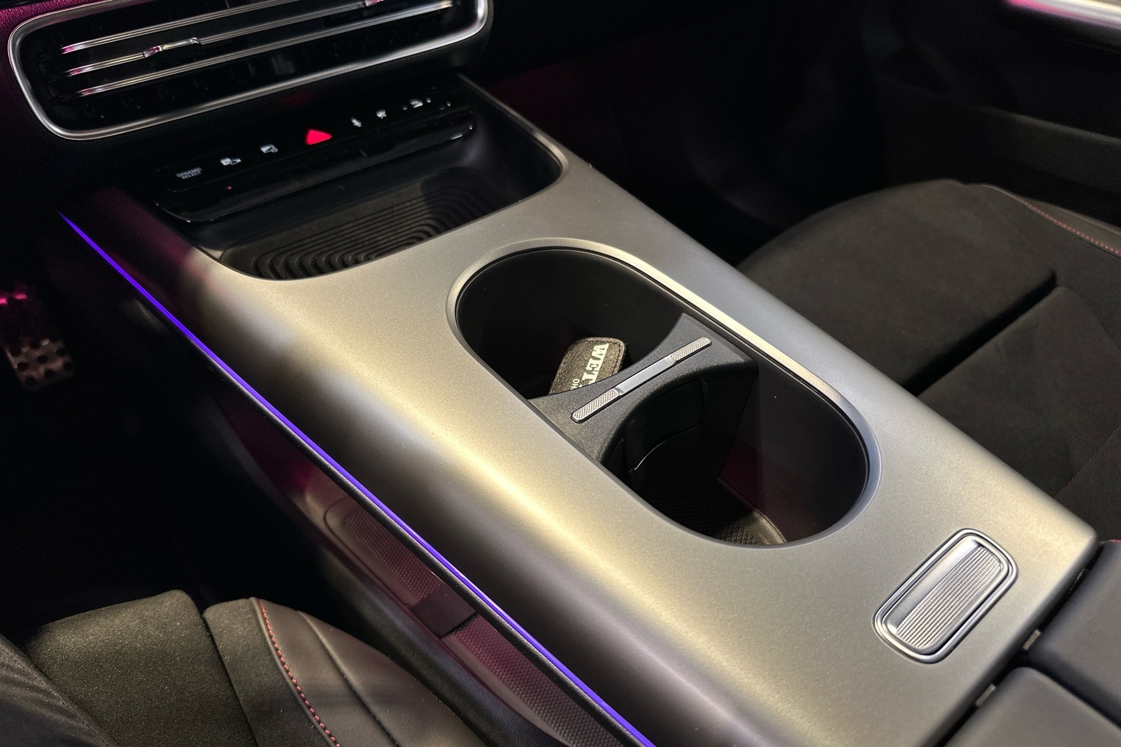 MERCEDES-BENZ CLA 2025