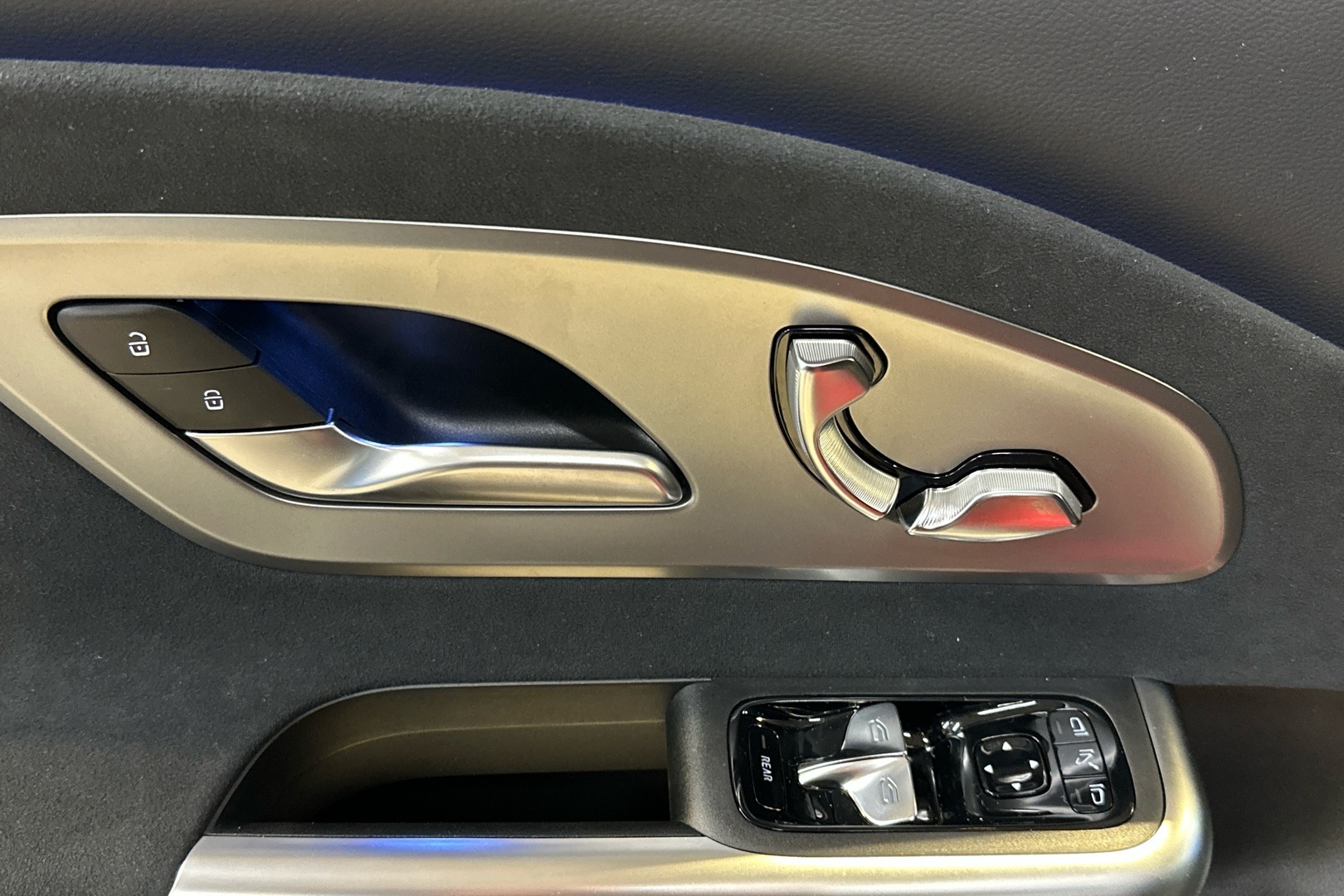 MERCEDES-BENZ CLA 2025