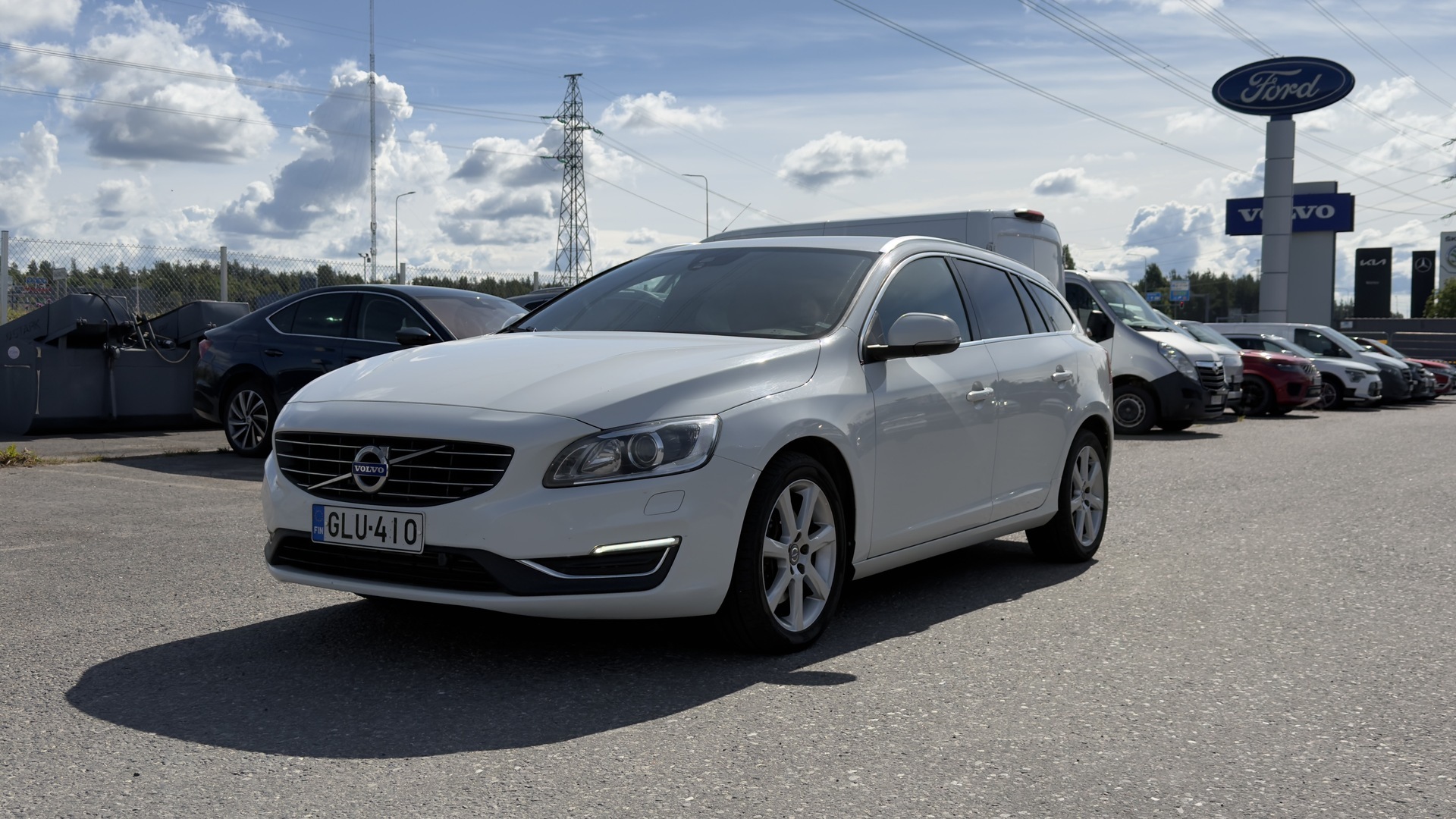 VOLVO V60 2016