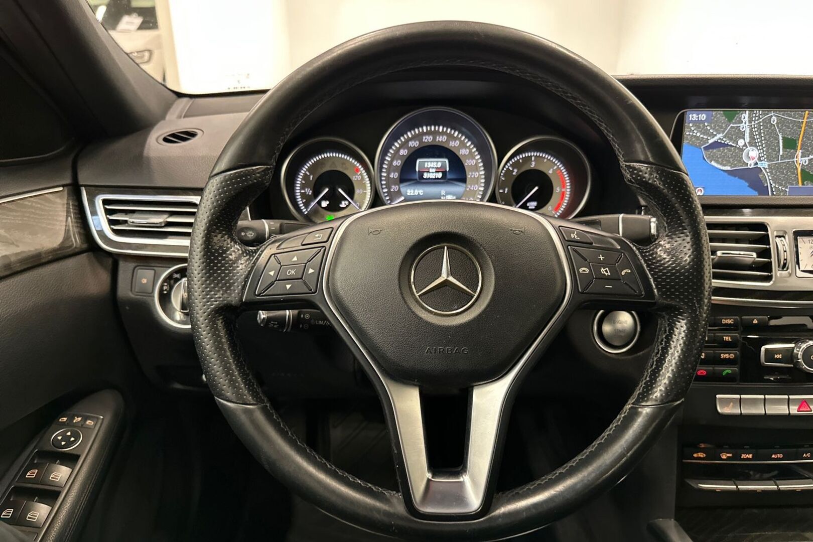 MERCEDES-BENZ E 2014