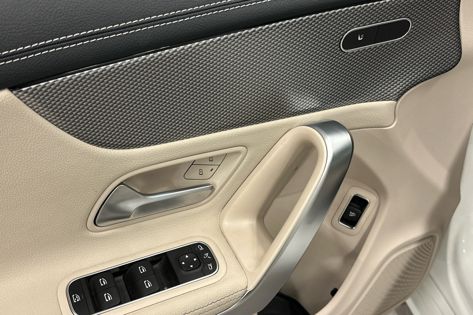 MERCEDES-BENZ CLA 2019