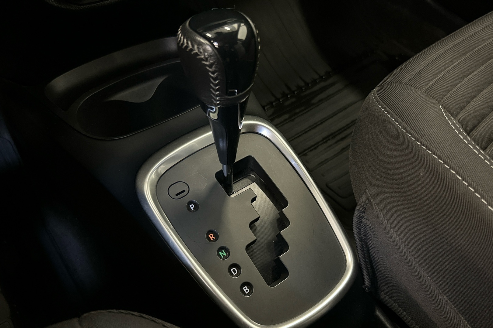 TOYOTA Yaris 2019