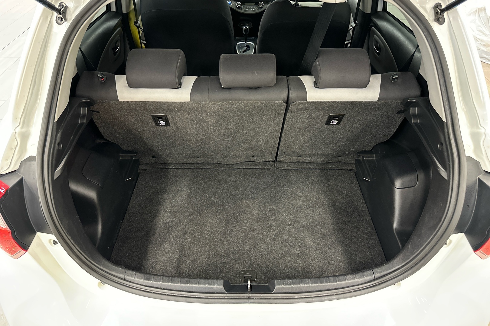 TOYOTA Yaris 2019