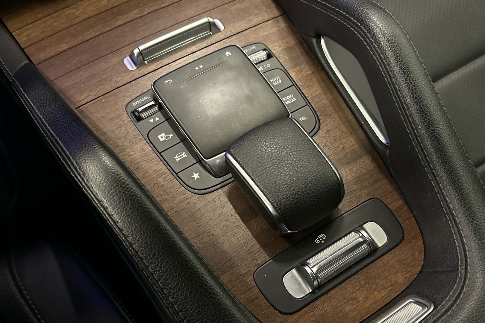 MERCEDES-BENZ GLE 2021