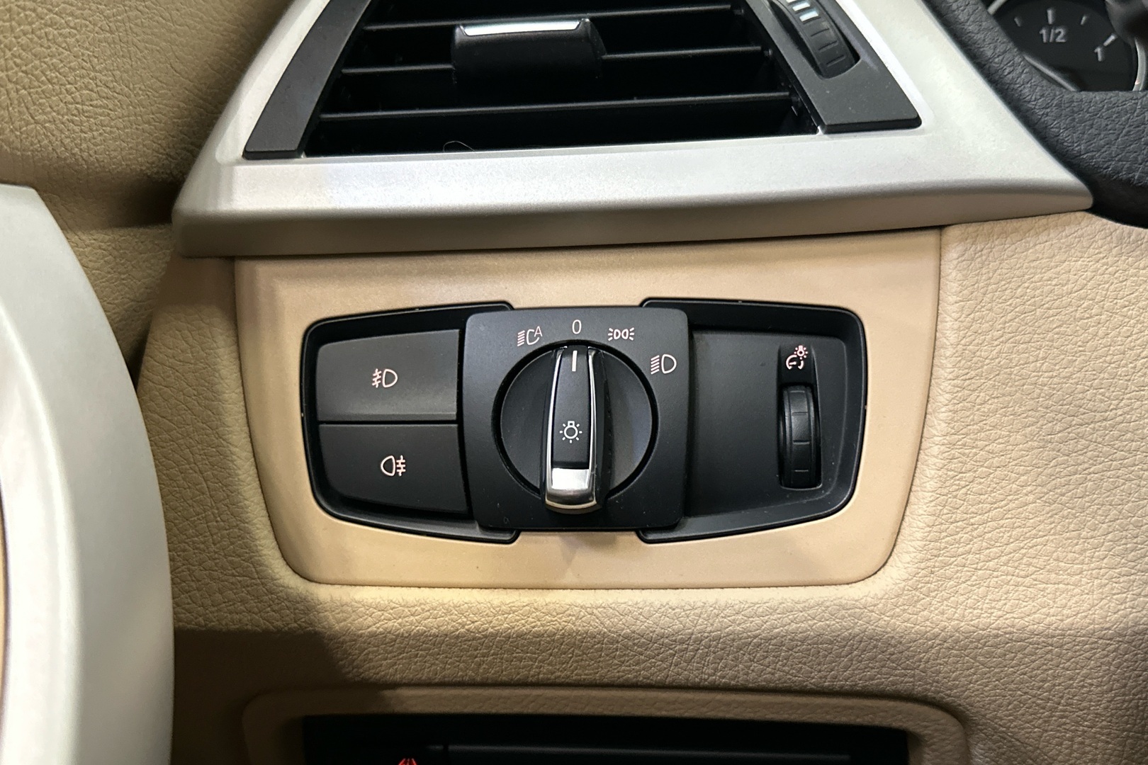 BMW 330 2016