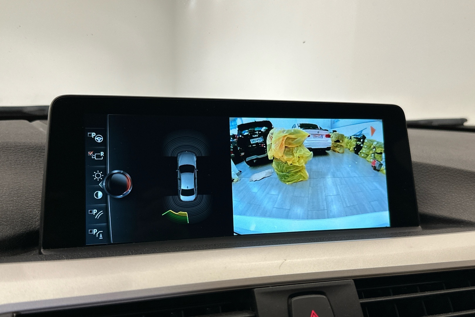 BMW 330 2016