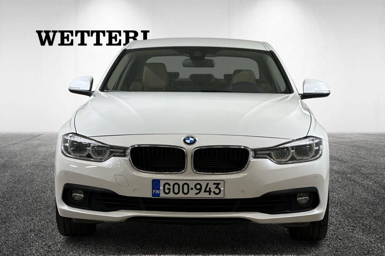 BMW 330 2016