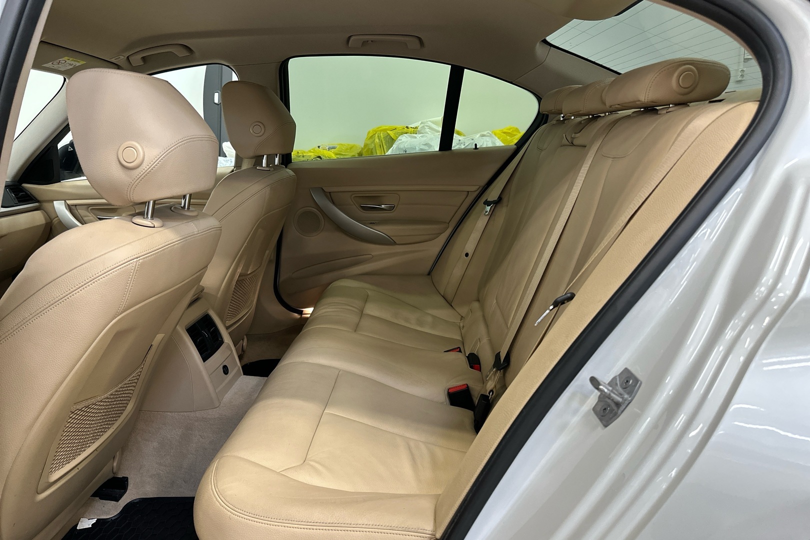BMW 330 2016