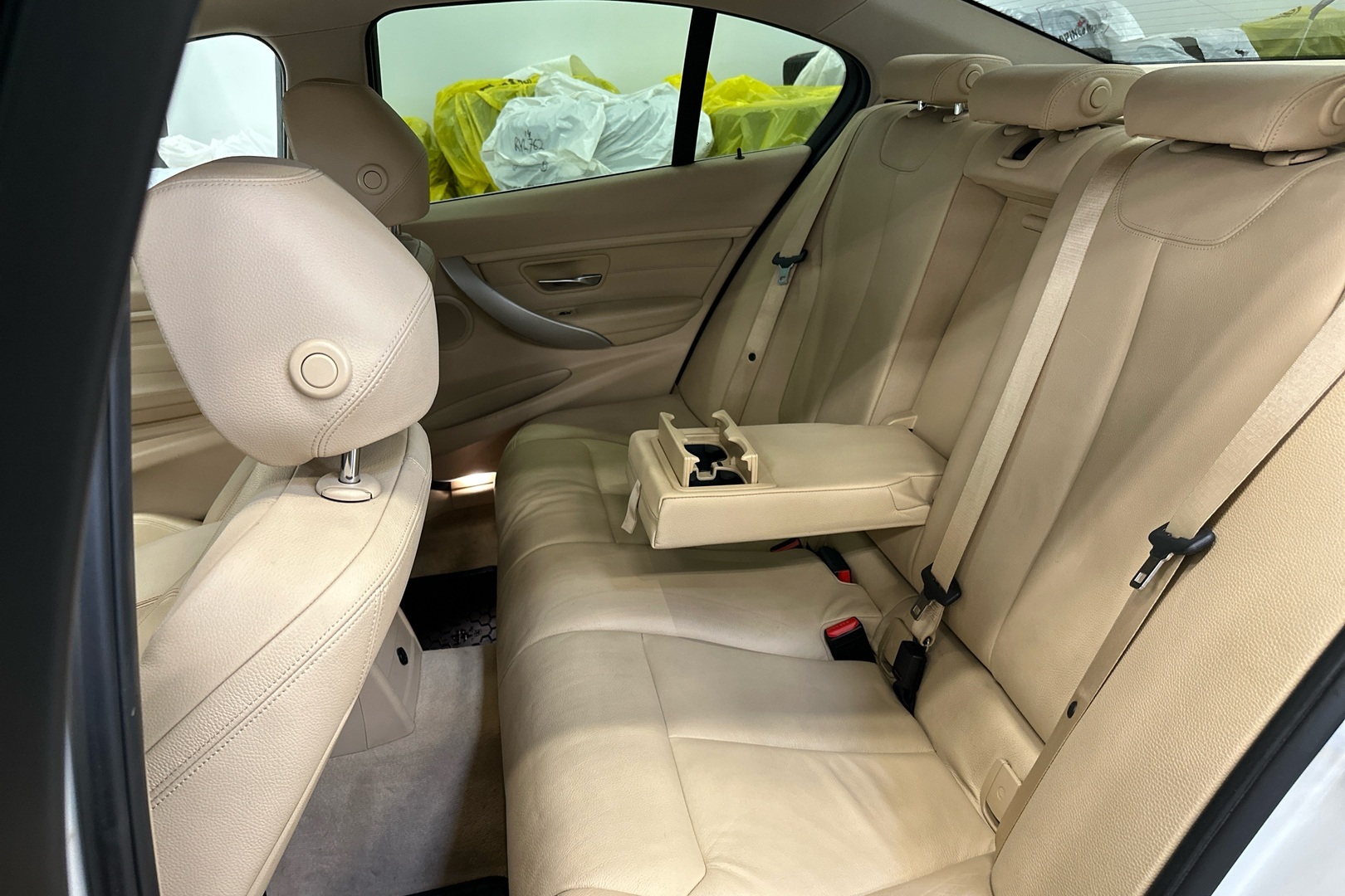 BMW 330 2016