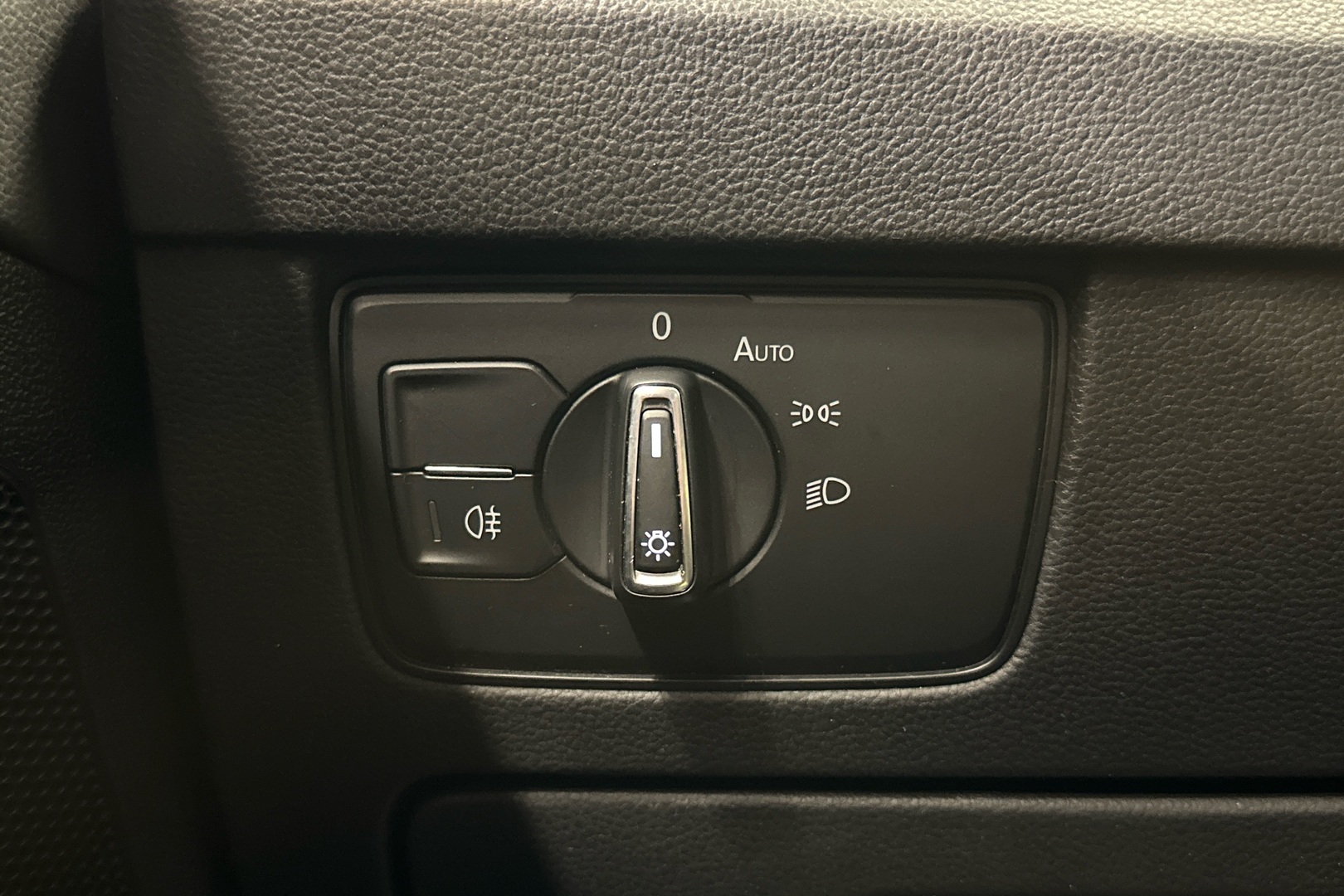 VOLKSWAGEN Passat 11