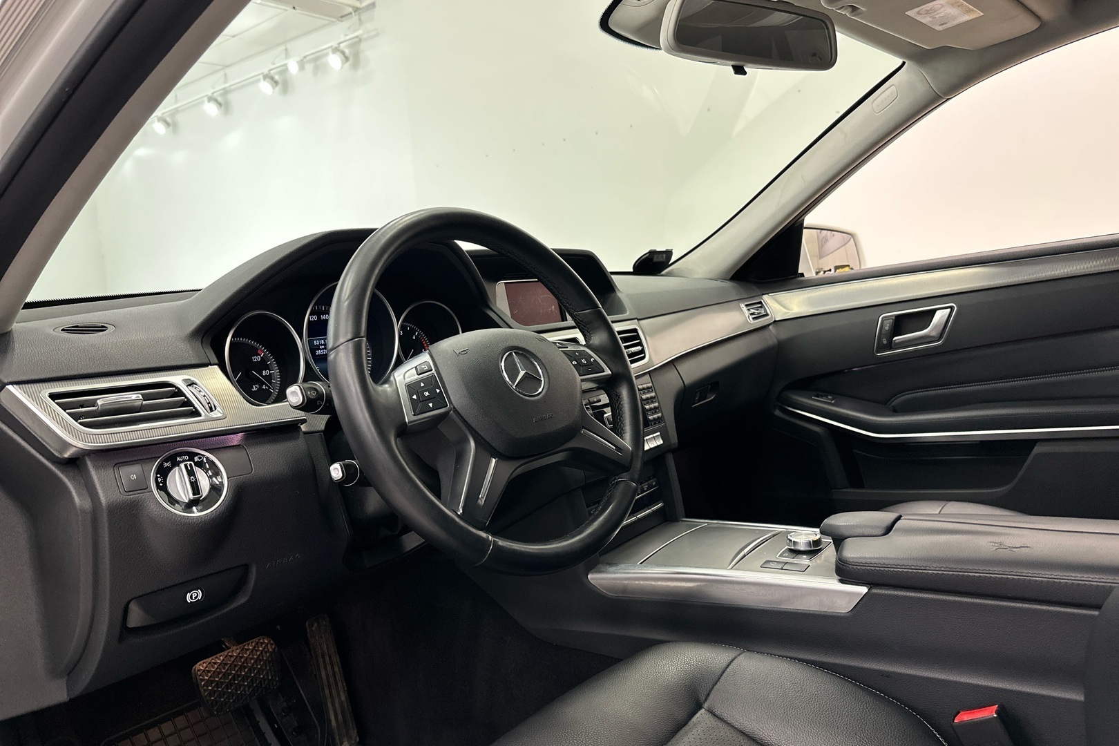 MERCEDES-BENZ E 2014