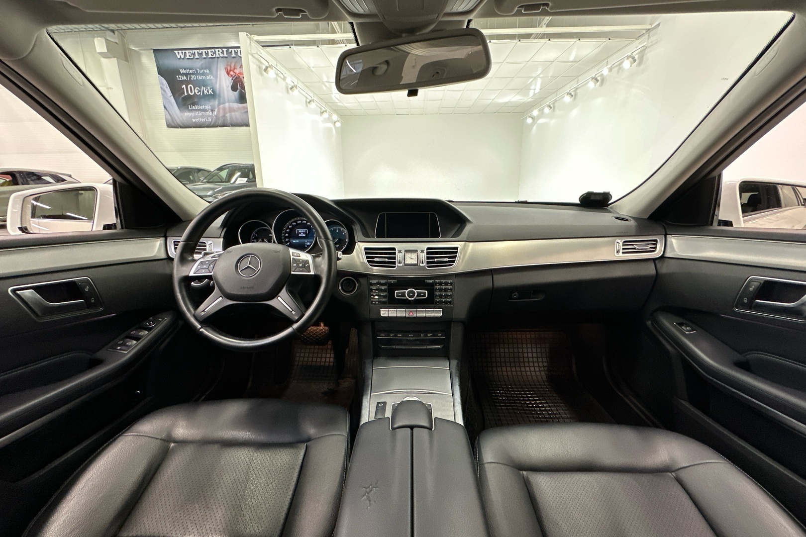 MERCEDES-BENZ E 2014