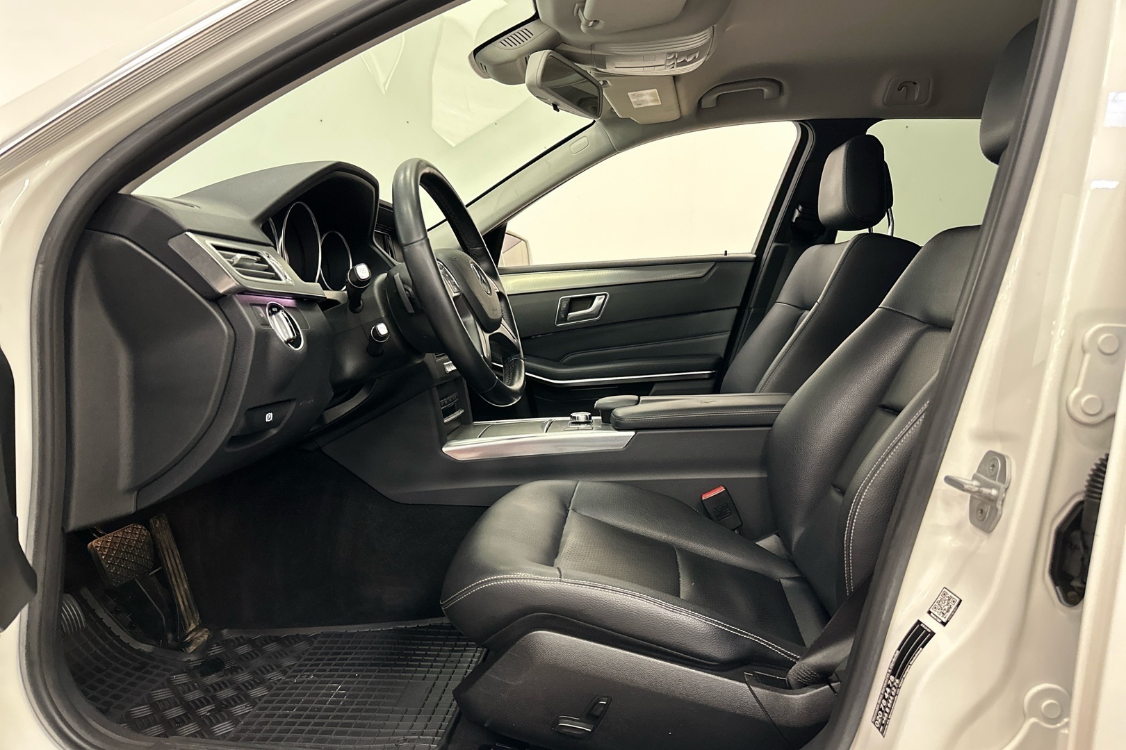 MERCEDES-BENZ E 2014