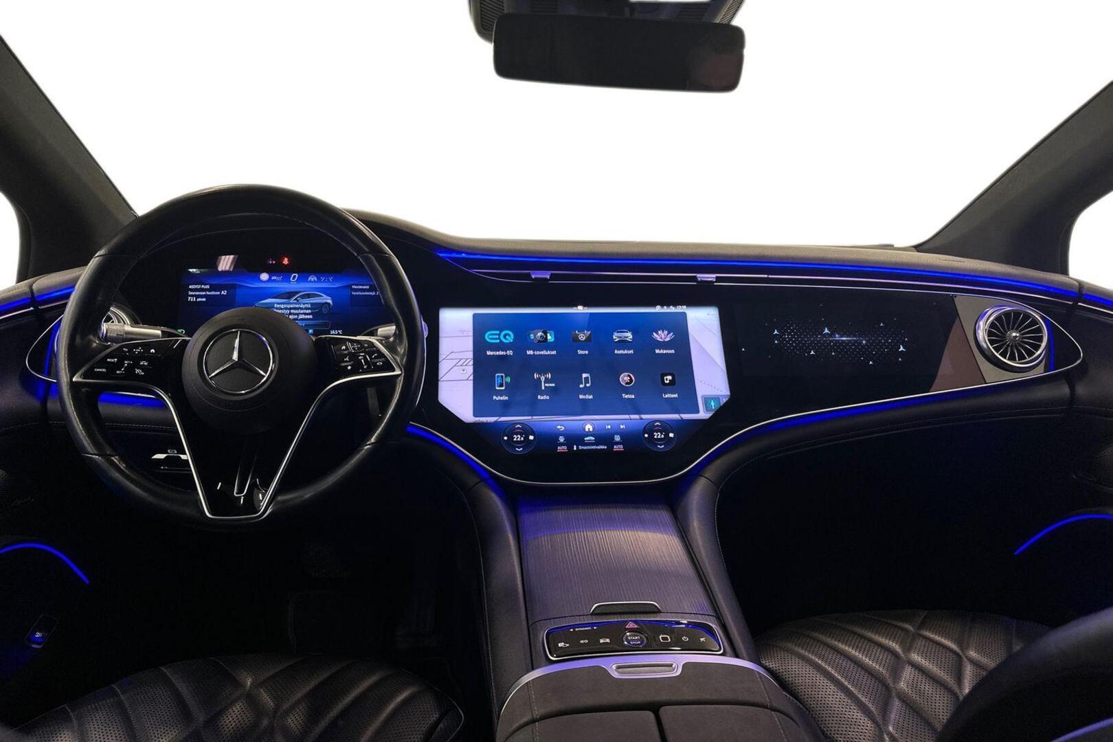 MERCEDES-BENZ EQS 10