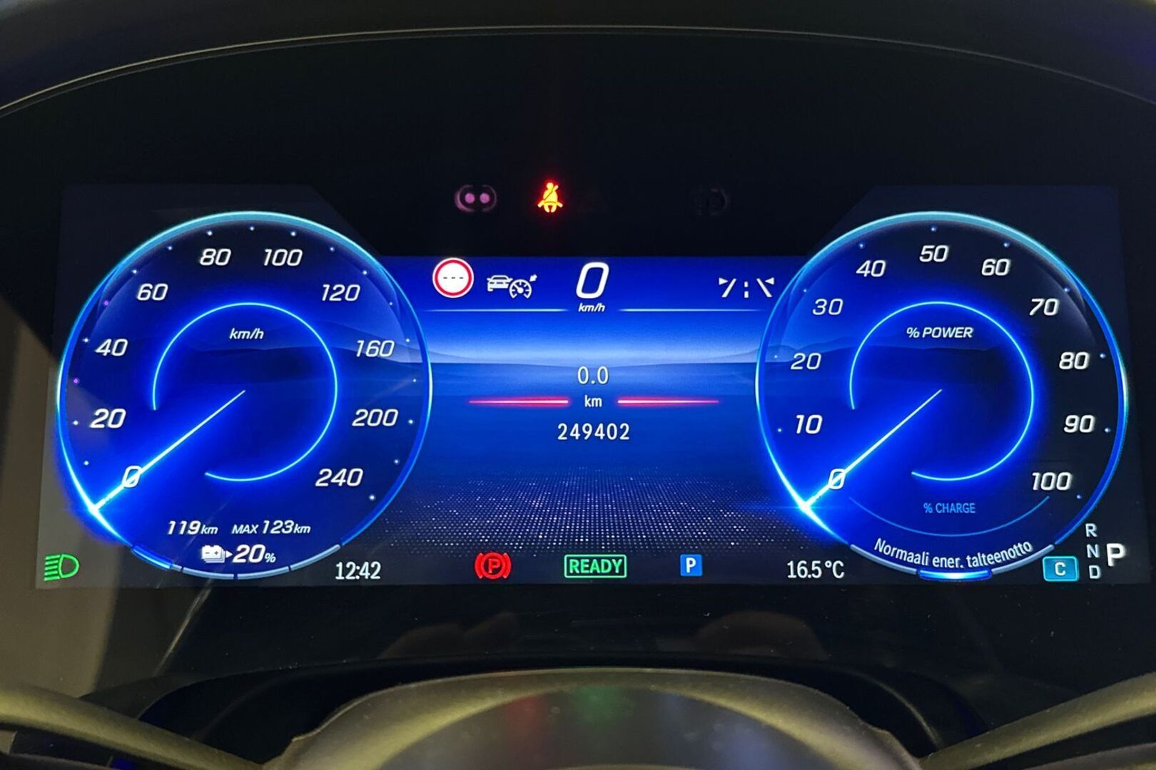 MERCEDES-BENZ EQS 15
