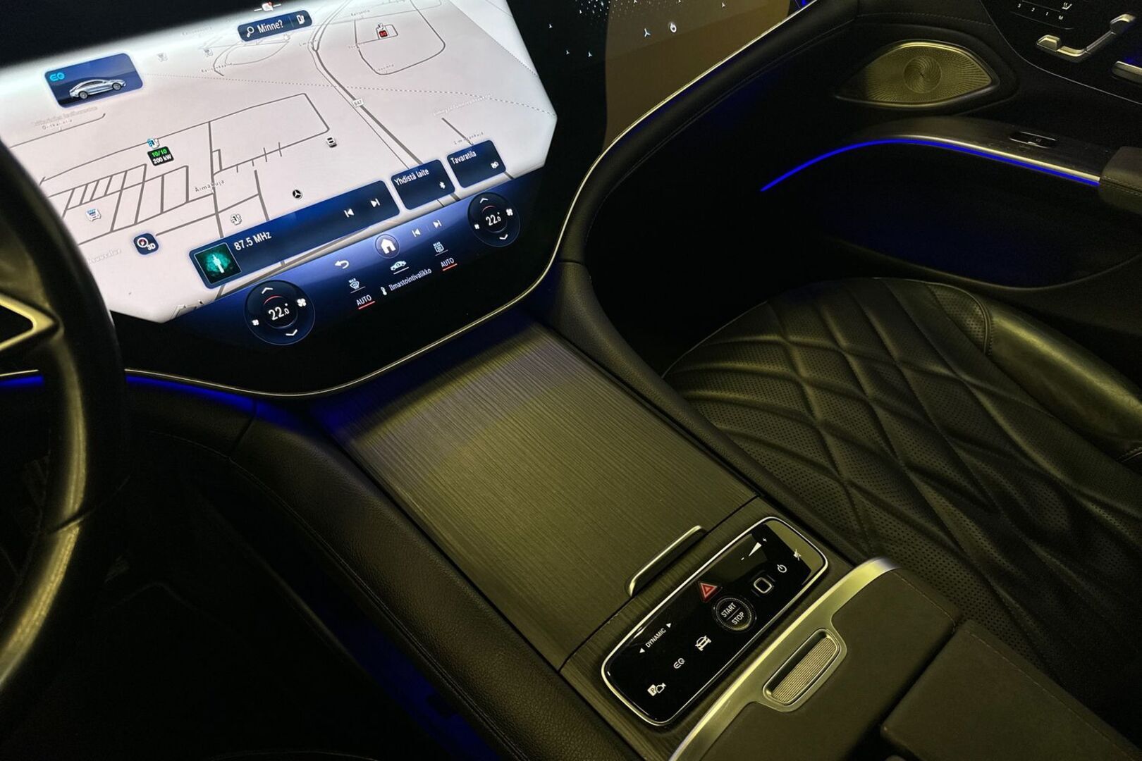 MERCEDES-BENZ EQS 18