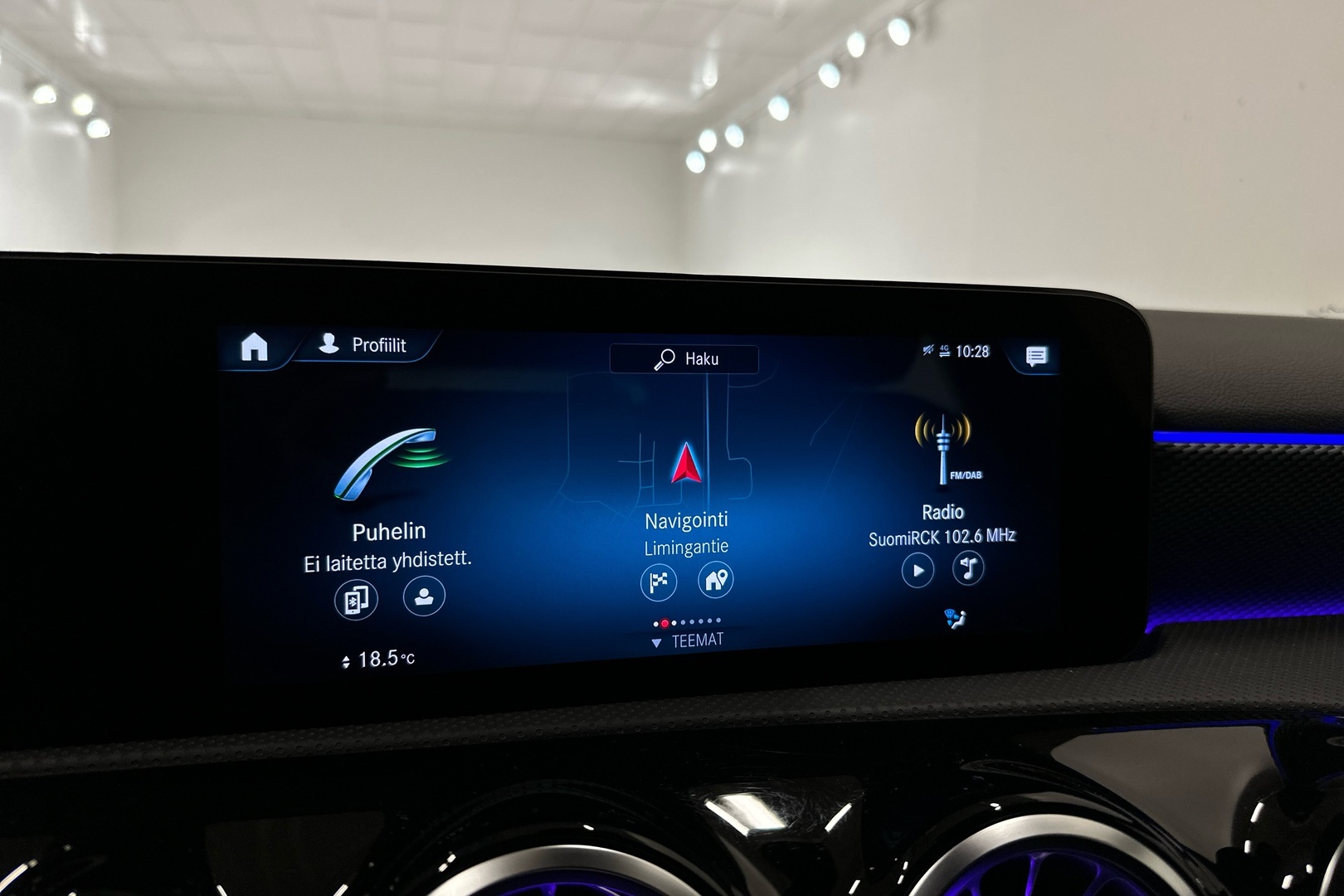 MERCEDES-BENZ A 2022