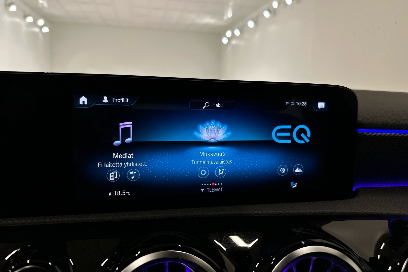 MERCEDES-BENZ A 2022