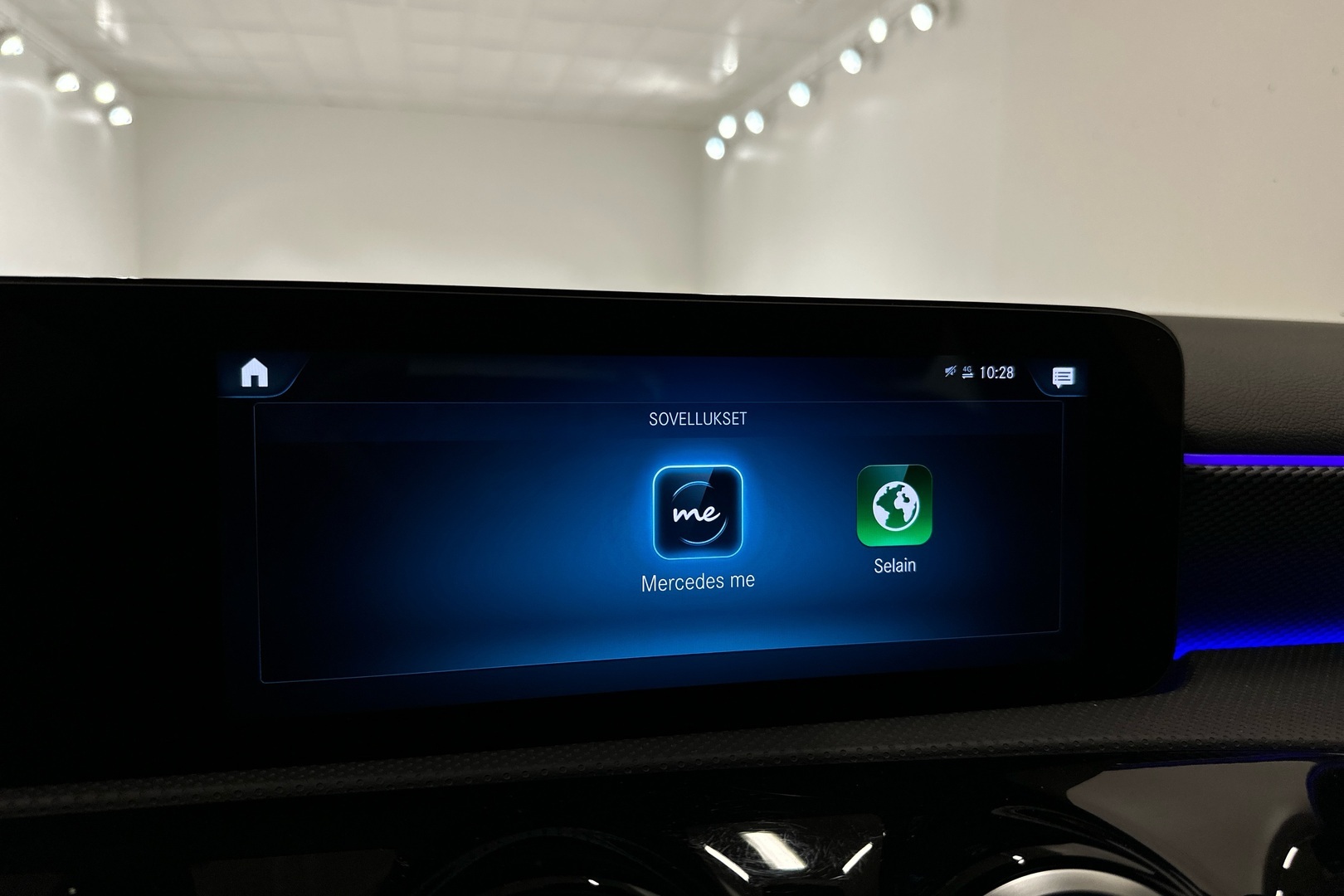 MERCEDES-BENZ A 2022