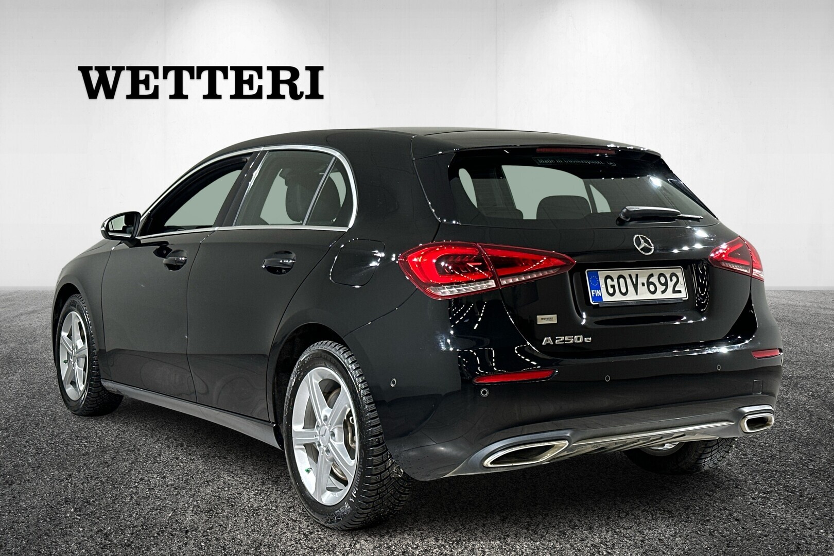 MERCEDES-BENZ A 2022