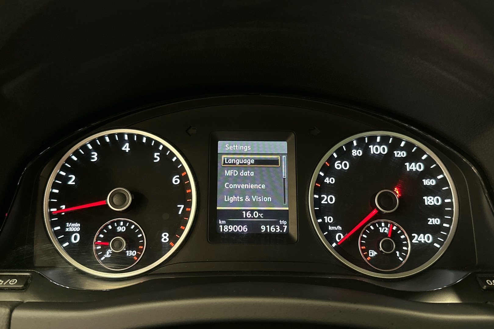 VOLKSWAGEN Tiguan 2013