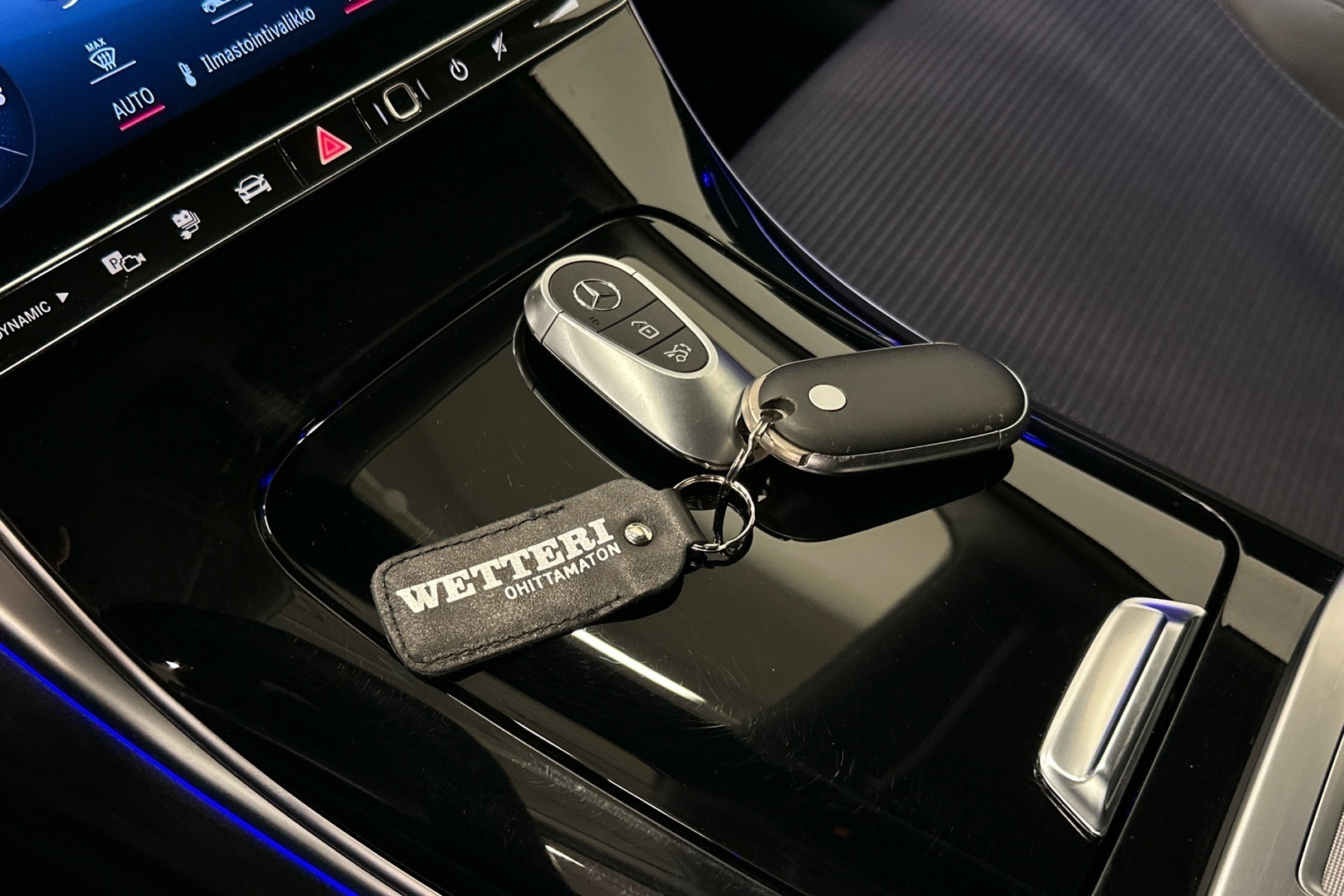 MERCEDES-BENZ C 2023