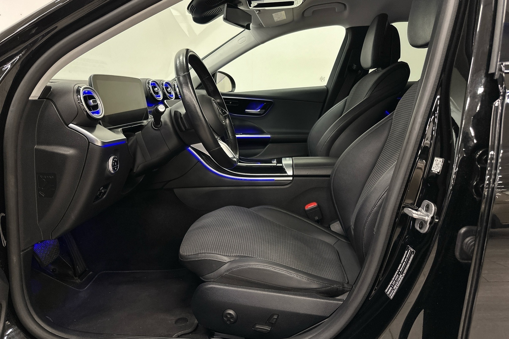 MERCEDES-BENZ C 2023