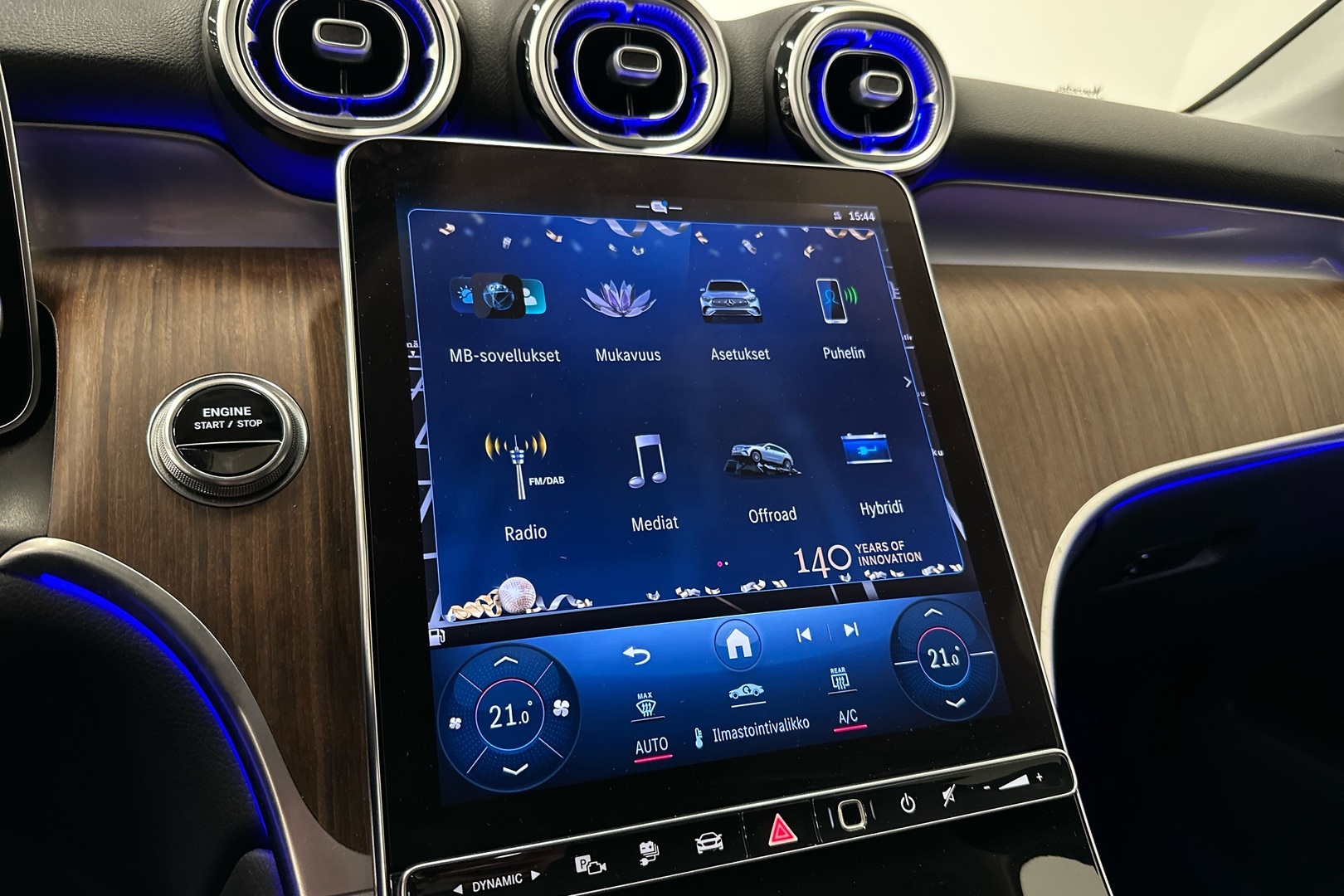 MERCEDES-BENZ GLC 2023